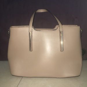 Carpisa Nude purse w/ gold detail
